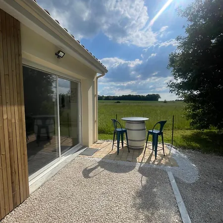 בית נופש Maison Avec Grand Espace En Hauteur Saint-Georges-des-Côteaux