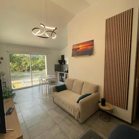 בית נופש Maison Avec Grand Espace En Hauteur Saint-Georges-des-Côteaux