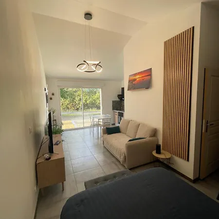 Maison Avec Grand Espace En Hauteur Saint-Georges-des-Côteaux